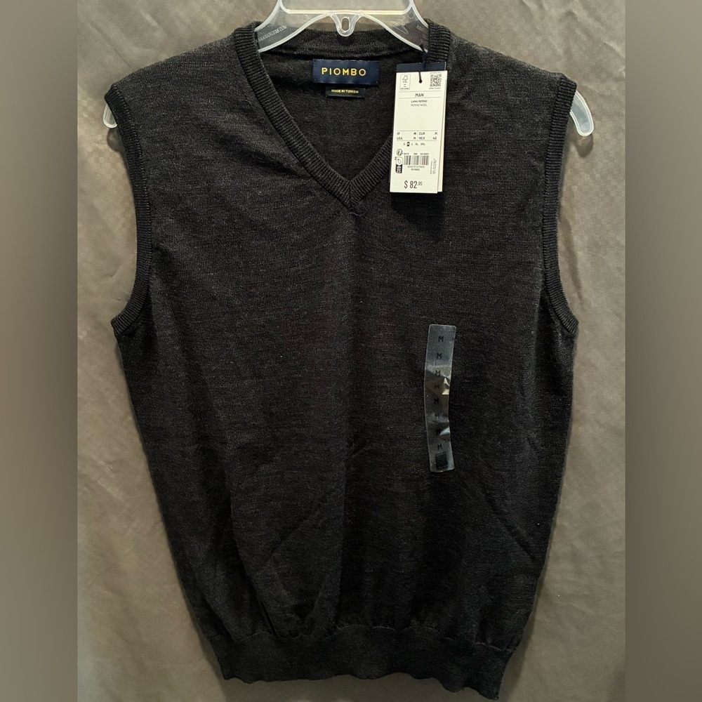 NWT Piombo Men’s Dark Charcoal Gray Sweater Vest V-Neck 100% Merino Wool; Size M